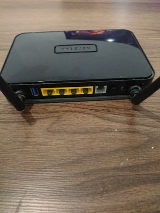 Netgear dgn2200 modem router