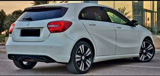 Mercedes-Benz Clase A200d URBAN