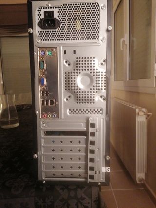 Ordenador torre de sobremesa