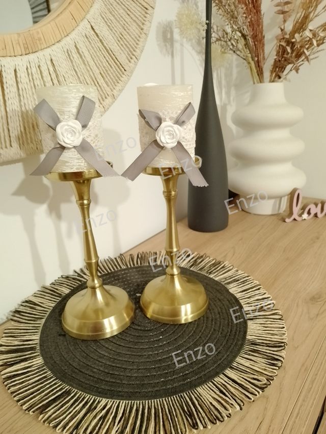 Juego de 2 velas con puntilla y lazo