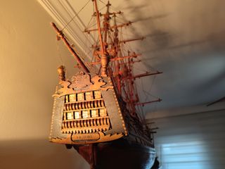 MAQUETA DE MADERA DE UN GALEON BRITANICO AÑOS 70.
