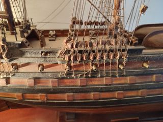 MAQUETA DE MADERA DE UN GALEON BRITANICO AÑOS 70.
