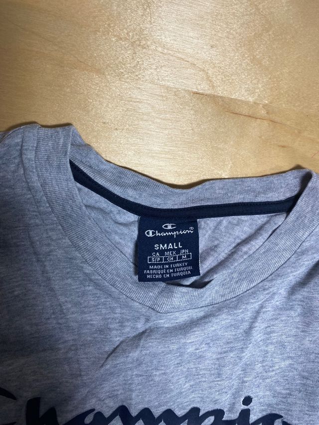 Camiseta gris Champion