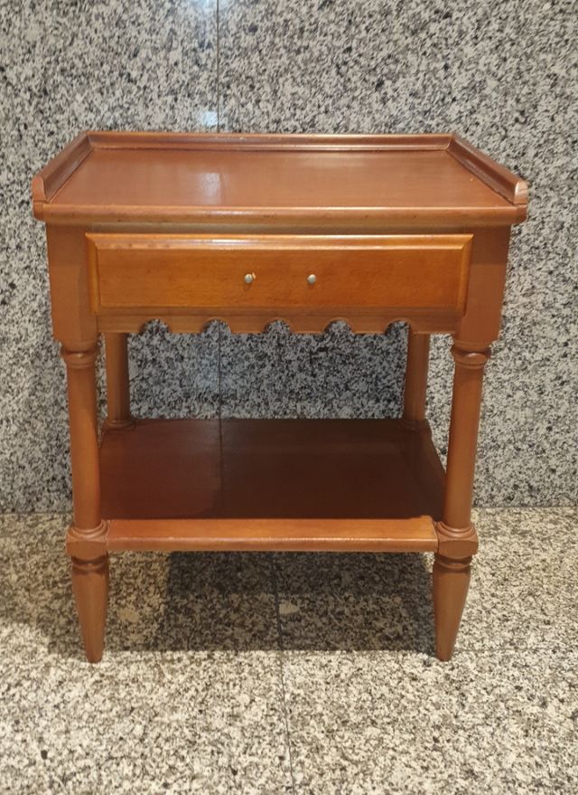 Mesita de Noche vintage