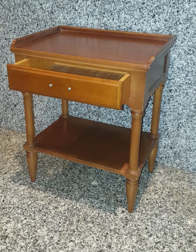 Mesita de Noche vintage