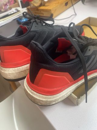 zapatilla Adidas negra talla 42