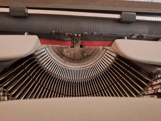 Maquina de escribir Olivetti