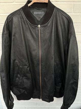 Cazadora cuero negra ICEBERG JEANS talla XL 