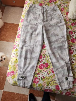 Pantalón vaquero camuflaje 