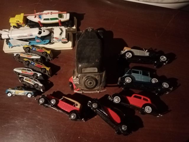 COCHES METAL ANTIGUOS