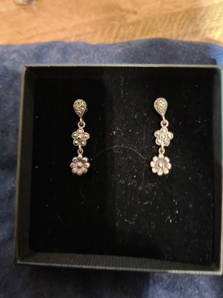 Pendientes plata y marquesinas. 