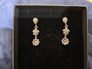 Pendientes plata y marquesinas. 