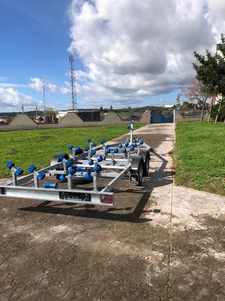 REMOLQUE NAUTICO PORTA EMBARCACIÓN DE 7 M