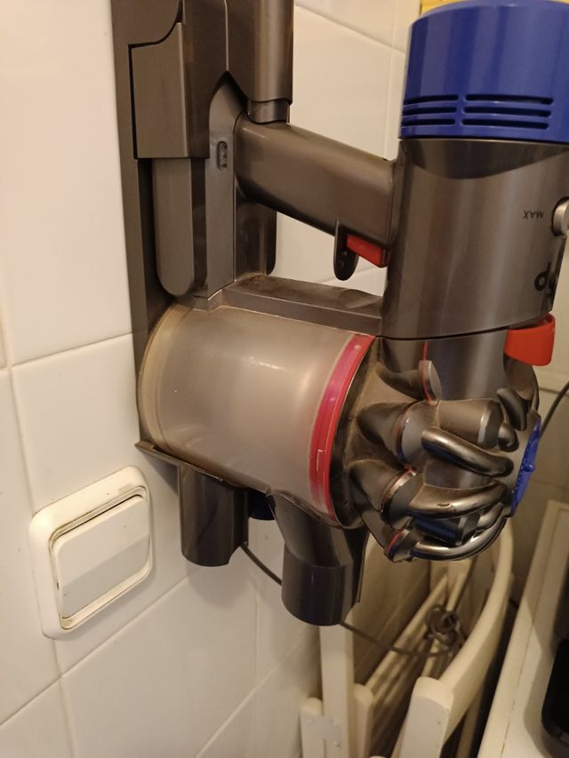 Aspirador Dyson SV10