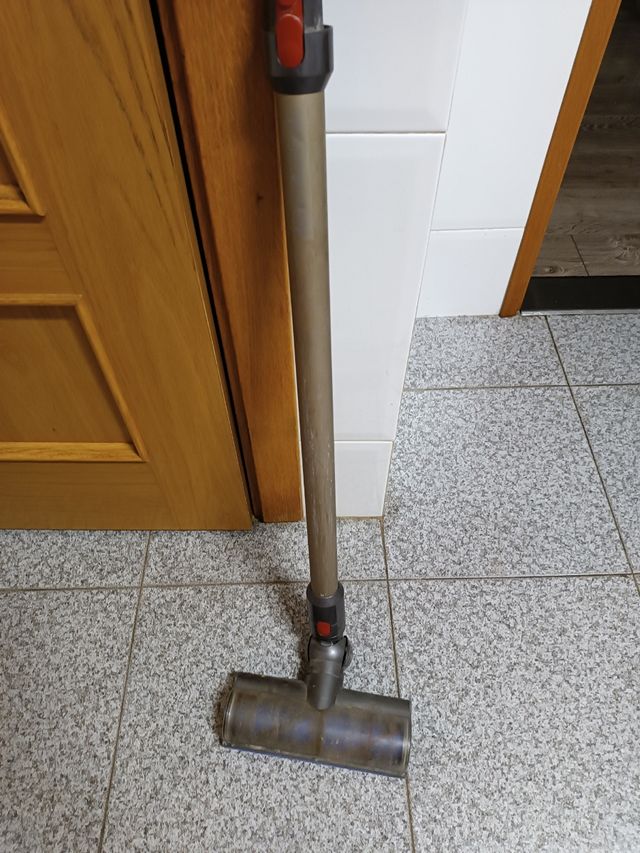 Aspirador Dyson SV10