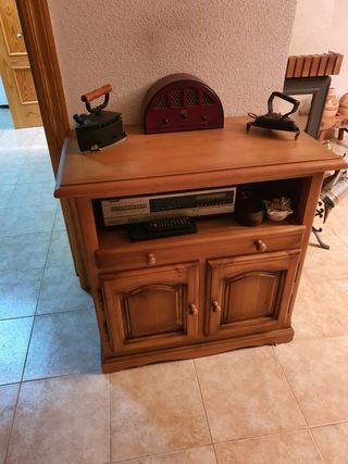 Mueble televisión estilo clásico 