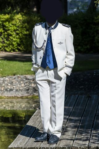 Traje de comunion. rebajadisimo.