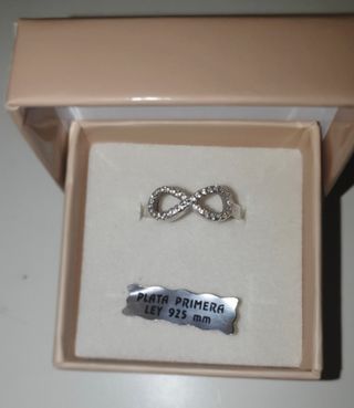 Anillo Plata de ley y circonitas 