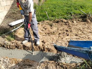 Cercamiento , muros , vallas de bloque .
