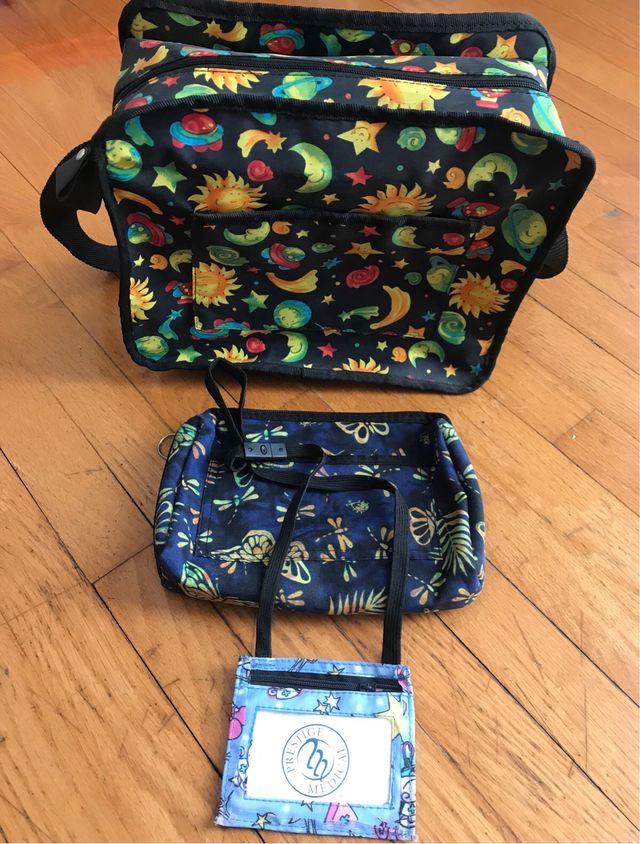 Conjunto bolso, neceser, collar indentificador