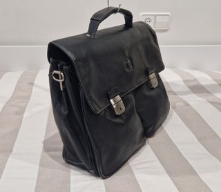 Cartera de piel.