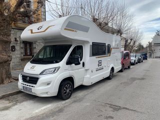 autocaravana de 7 plazas de alquiler 