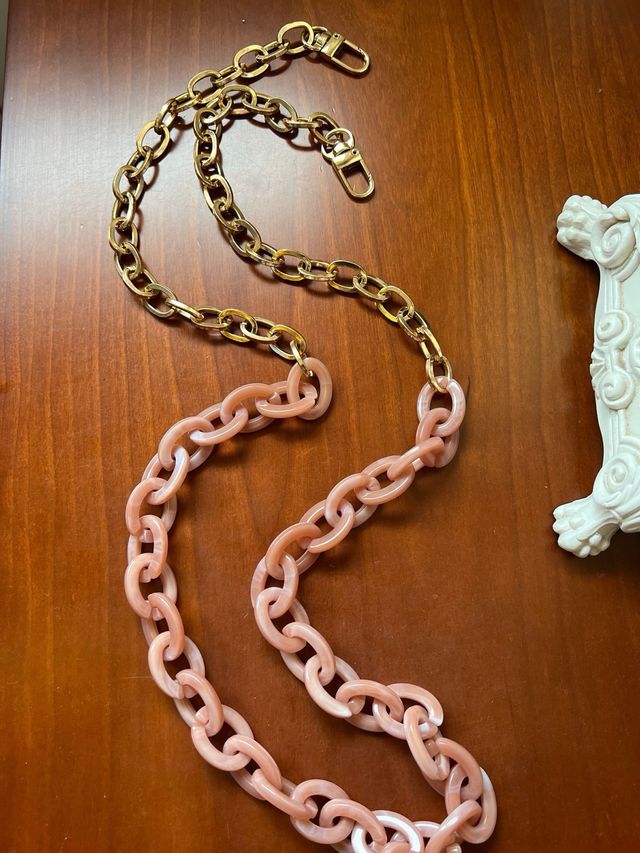 Cadena porta bolso o portamóvil