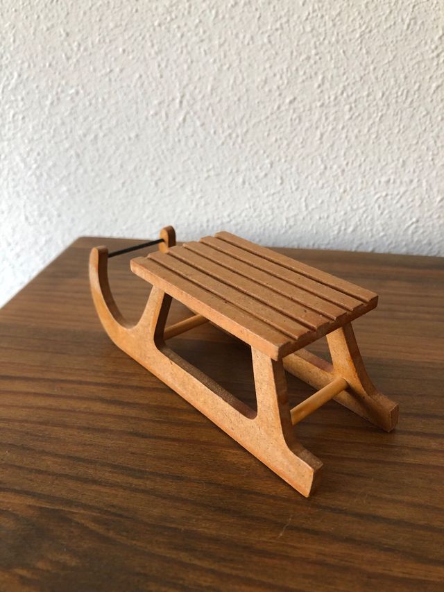 Trineo para casa de muñecas