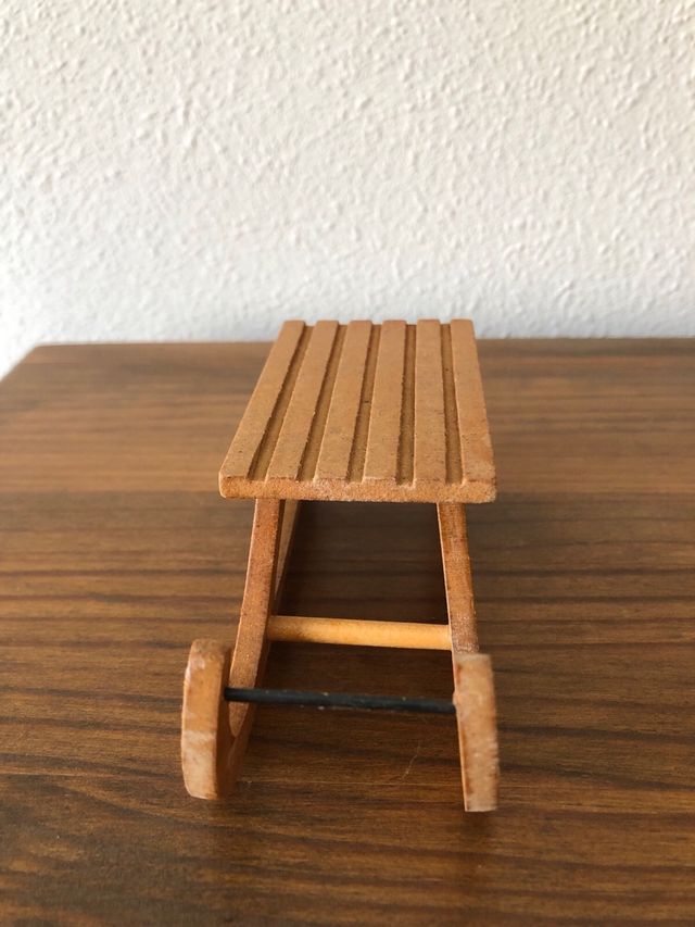 Trineo para casa de muñecas