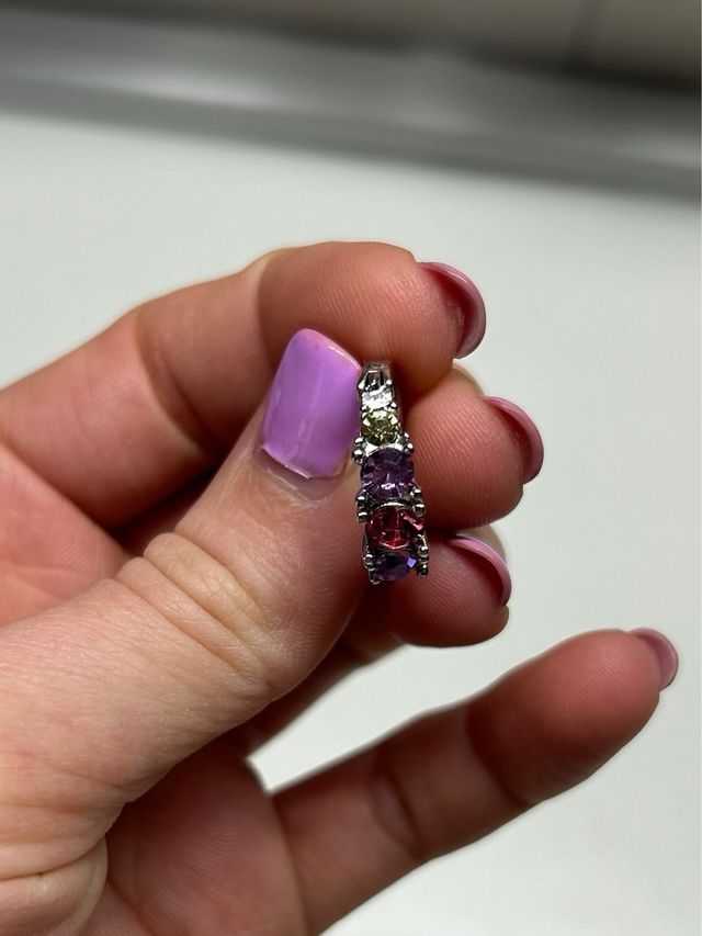 orecchini a cerchio con brillantini