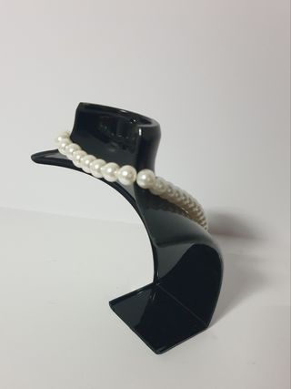 Collana di perle artificiali con