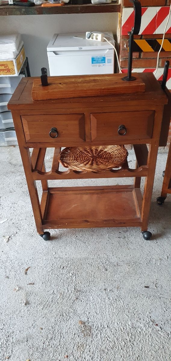 Mueble botellero y jamonero