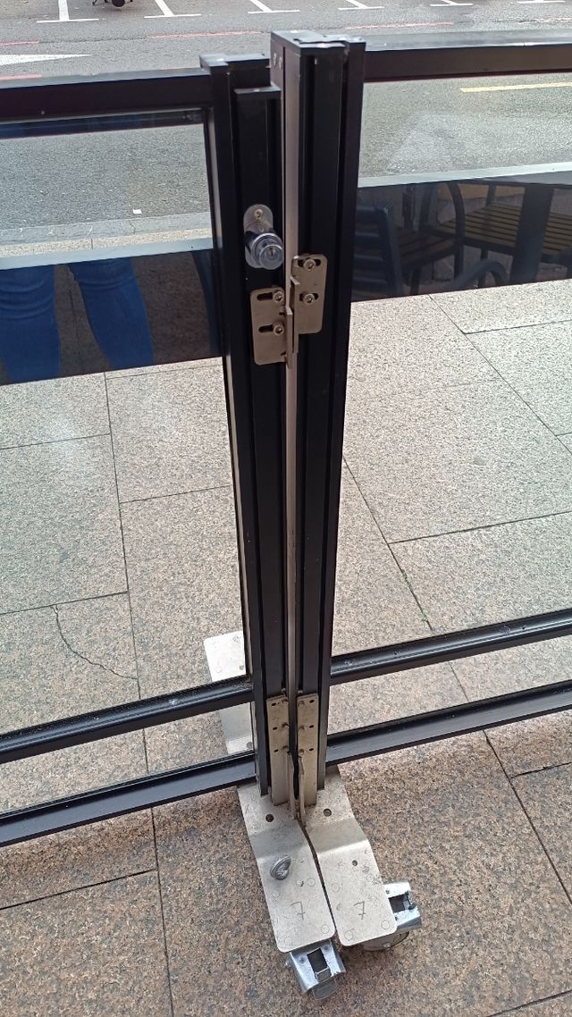 Mamparas telescópicas para terraza bar/restaurante