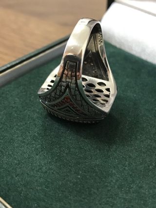 Sello caballero plata y oro y zafiro sintetico