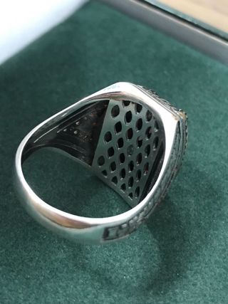 Sello caballero plata y oro y zafiro sintetico