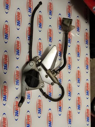 Soporte estribo derecho Suzuki gs 500