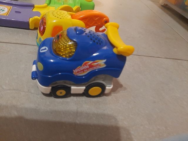 Pista semáforo + coches tut tut bolidos