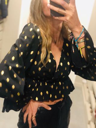 Blusa volabtes oro metalizado Shein