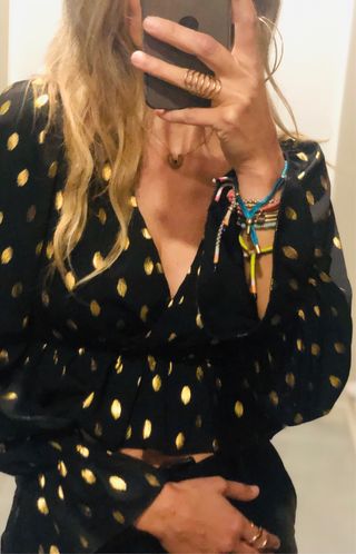 Blusa volabtes oro metalizado Shein