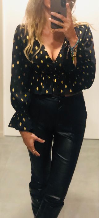 Blusa volabtes oro metalizado Shein