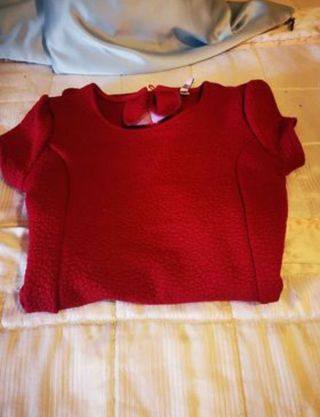 Vendo  vestido de color rojo no hago envíos