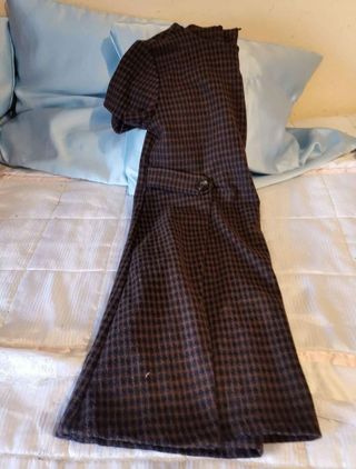 Vendo vestido de color marrón no hago envíos