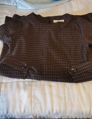 Vendo vestido de color marrón no hago envíos