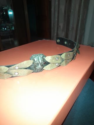 Corona de laurel cobre y cuero