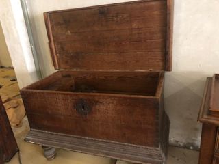 Caja antigua rustica maciza