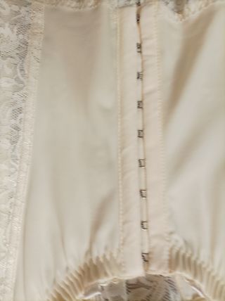 ESPECIAL NOVIAS. CORSÉ DE BODA, MUY BUENA CALIDAD