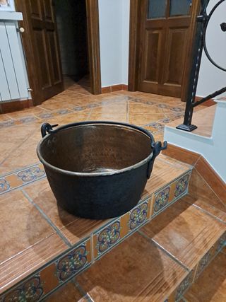 Caldero de cobre antiguo