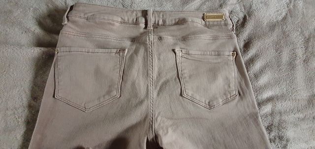 CALÇAS EM LONA E LYCRA