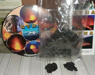 Blister con pietre minerali vulcano etna souvenir