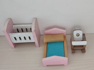 Muebles casa muñecas 